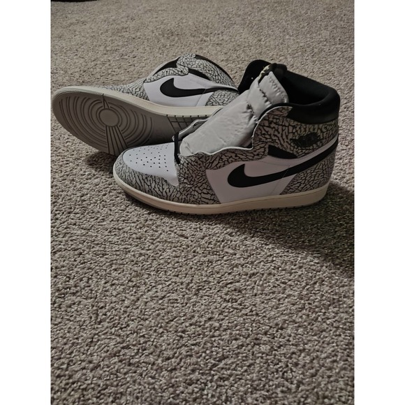 Air Jordan 1 Retro High OG (Elephant) - Picture 3 of 5